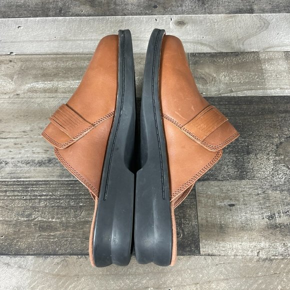 Clarks Patty Lorene Leather Slip On Clogs - Picture 5 of 9